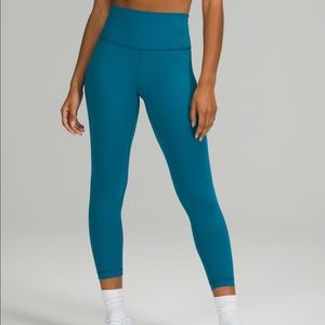 Lululemon wunder trains